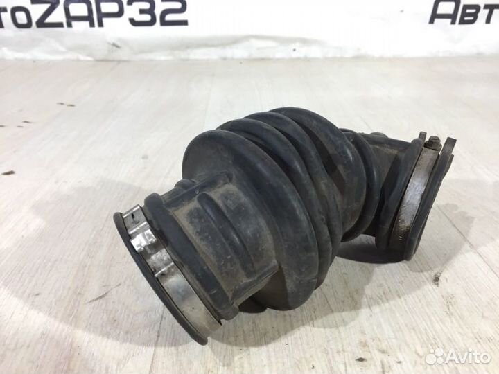 Патрубок воздушного фильтра Ford Focus CB sida