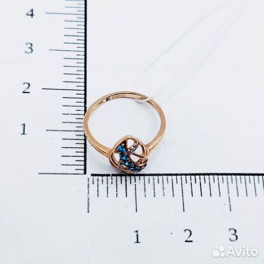 Золотое кольцо с камнем 16р