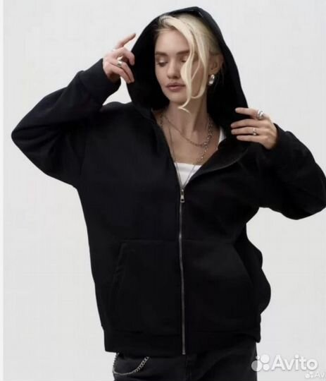Чёрное зип худи