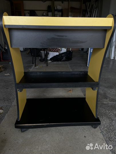 Туалетный столик, столик