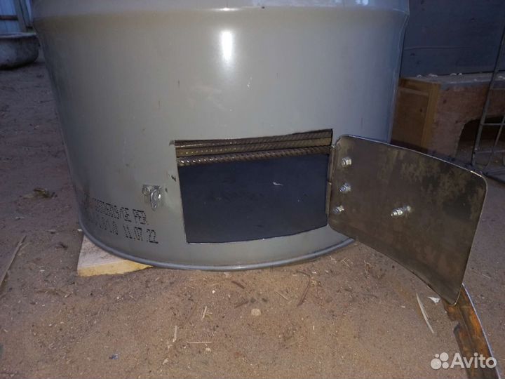 Продаю бочку. Выс. 870, диам. 570, с крыш 200 лит