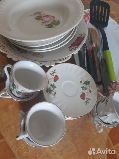 Отдам бесплатно посуду