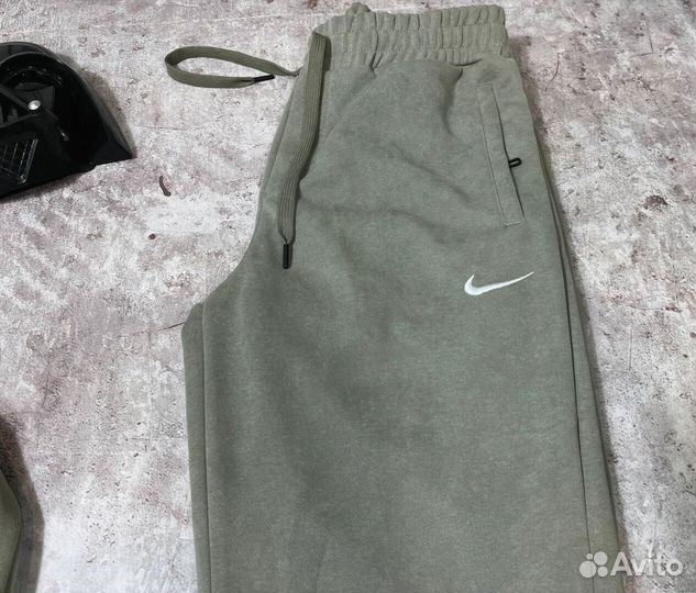 Спортивные костюмы Nike