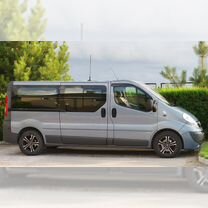 Opel Vivaro 2.5 MT, 2009, 100 000 км, с пробегом, цена 2 050 000 руб.