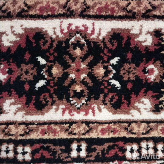 Шерстяной ковер