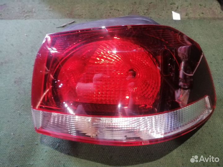 Задний правый фонарь Volkswagen Golf 6