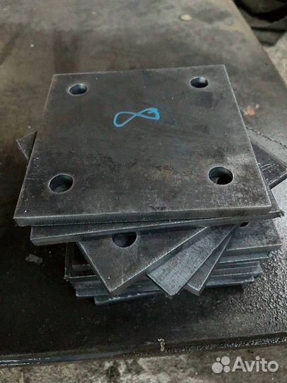 Закладная пластина 300х300х5