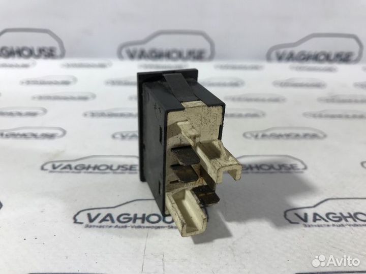 Кнопка обогрева стекла Ford Sierra MK 1 1989