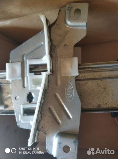 Стеклоподъемник kia sportage 1 задняя дверь