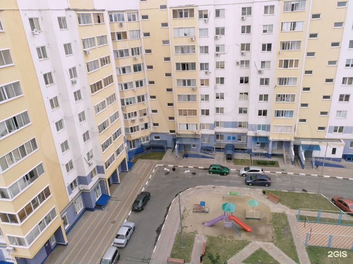 2-к. квартира, 65 м², 1/9 эт.