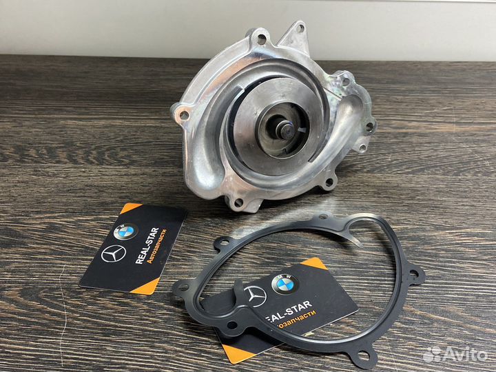 Помпа водяная Mercedes OM642 A6422002201