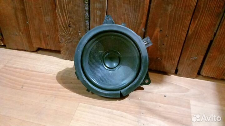 Динамик задней двери Volvo S60 S80 XC70 V70