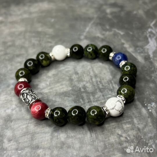 Женский браслет Альгиз