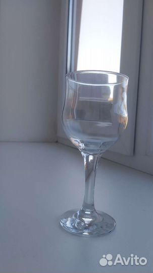 Бокалы для воды и сока