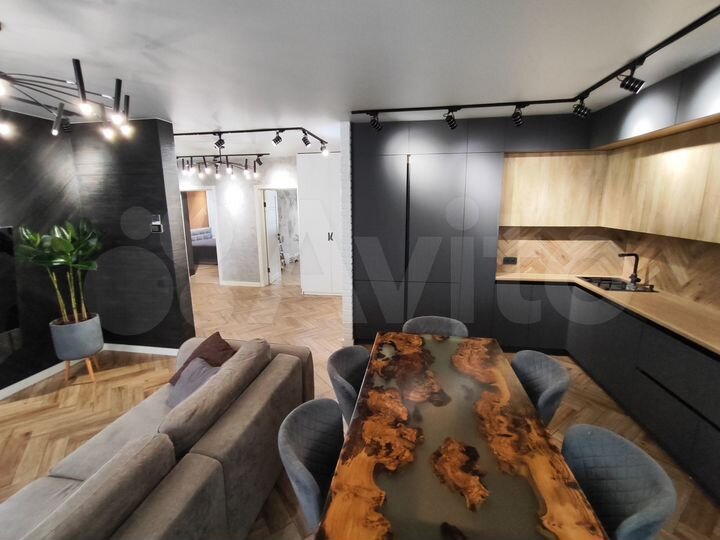 4-к. квартира, 95,6 м², 7/18 эт.