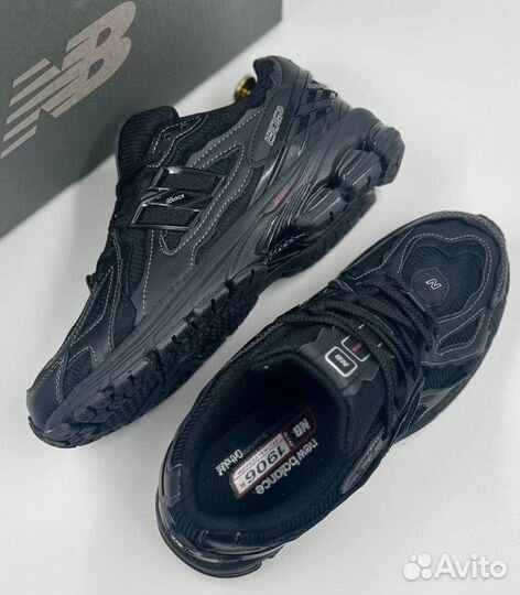 Черные New Balance 1906