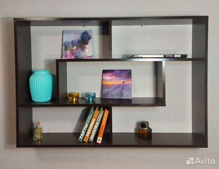 Полка в комату настенная