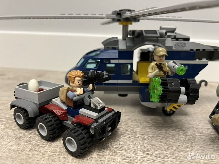 Lego Jurassic World 75928 Погоня за Блю