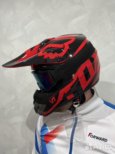 Мотошлем кроссовый с очками