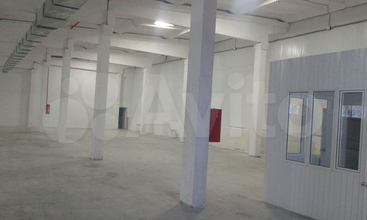 Склад, 610 м²