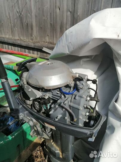 Моторная лодка с мотором