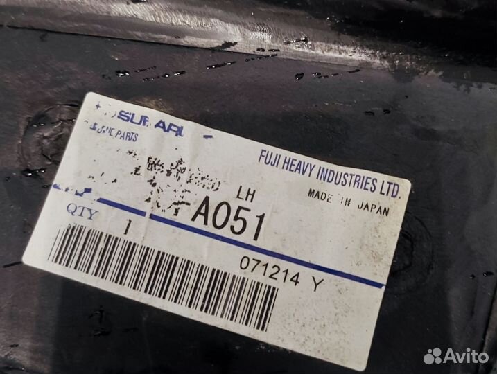 Подкрылок передний Субару Импреза