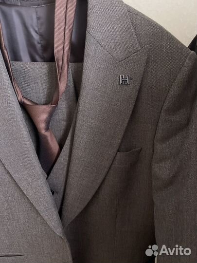 Костюм мужской (тройка) 50р