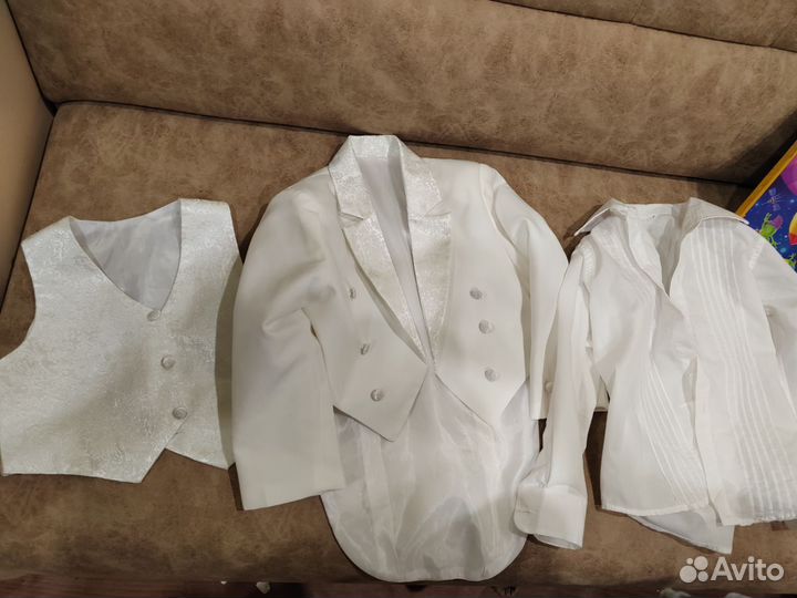 Костюм с фраком на 3года