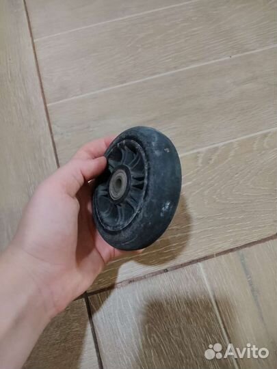 Колëса и зажим