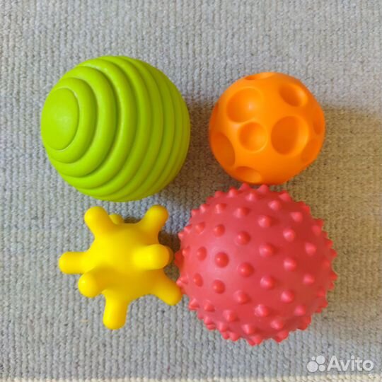 Развивающие игрушки пакетом