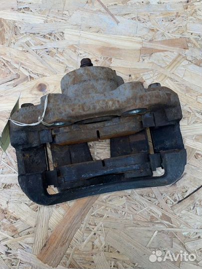 Суппорт тормозной передний правый Daewoo Nexia