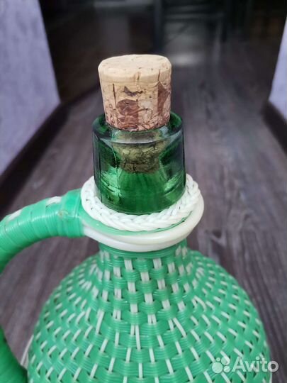 Бутыль стеклянная в оплётке времён СССР