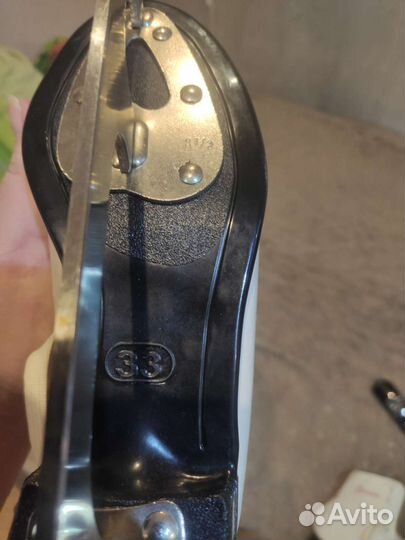 Коньки размер 33,белые.состояние отличное