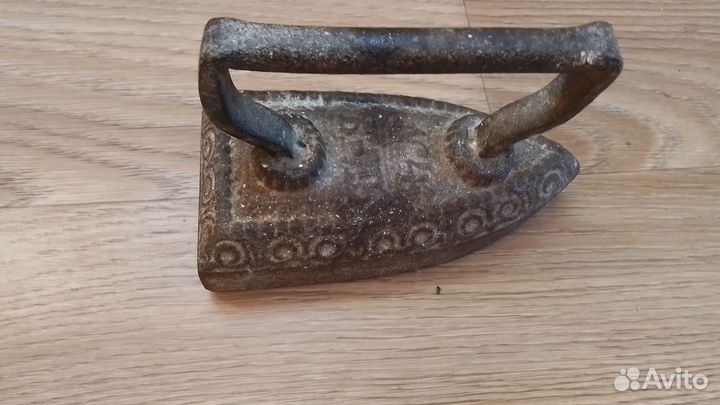 Утюг чугунный старинный
