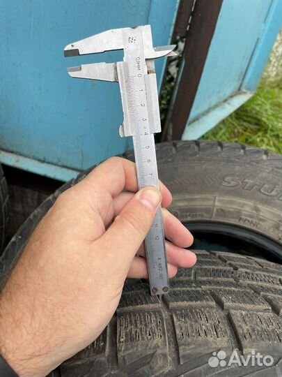 Yokohama Ice Guard Studless IG50 215/65 R16