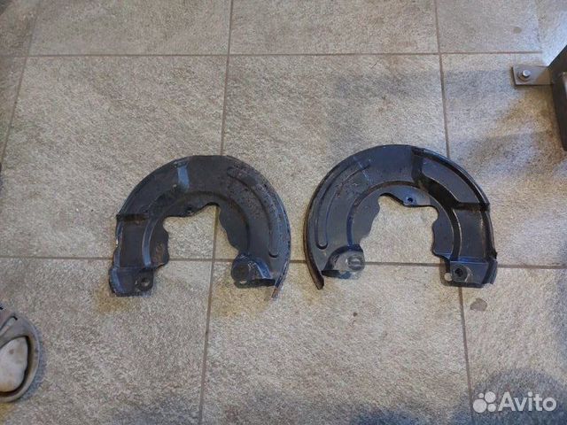 Щит тормозной Mitsubishi L200 внедорожник 2.4 2021