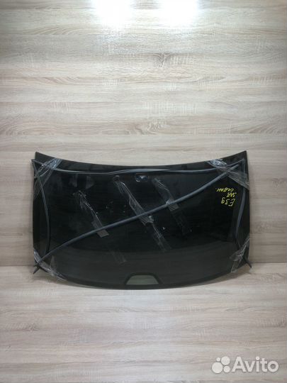 Стекло заднее BMW E39 с молдингами под антенну