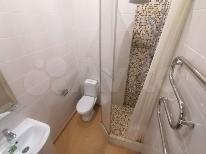 2-к. квартира, 60,8 м², 1/17 эт.