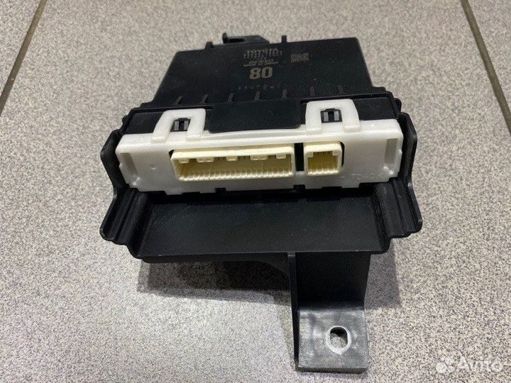 Блок управления Toyota Harrier AVU65-0028375