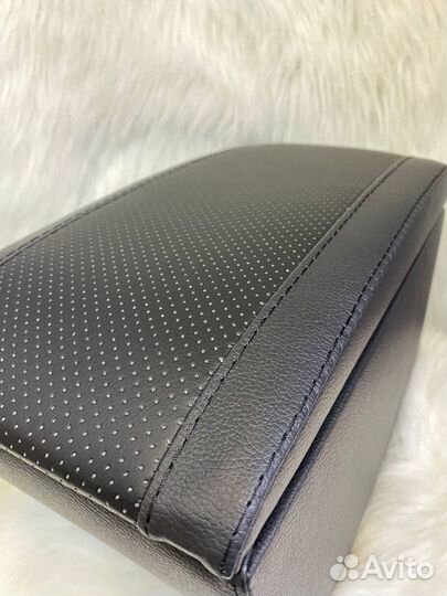 Подлокотник Skoda Octavia А7