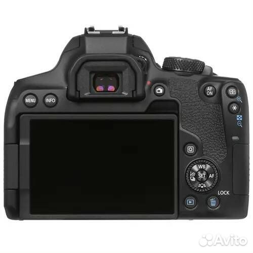 Canon EOS 850 D KIT 18-135 IS nano