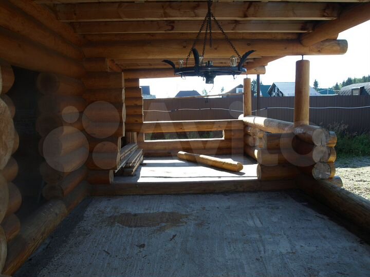 Коттедж 250 м² на участке 12 сот.