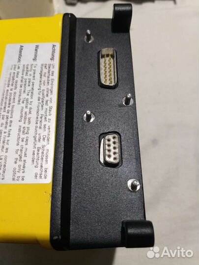 Сканер безопасности Leuze CU411-RS4 / RSL420-M