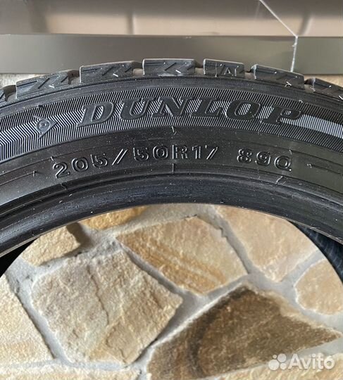 Dunlop Winter Maxx WM02 205/50 R17 89Q