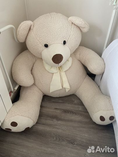 Плюшевый медведь большой