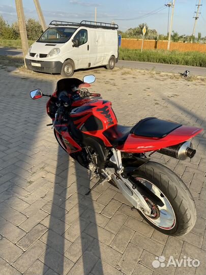 Honda cbr 1000rr