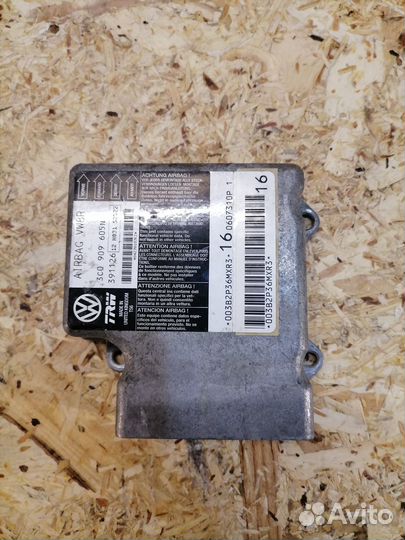 Блок управления Airbag Volkswagen Passat B6