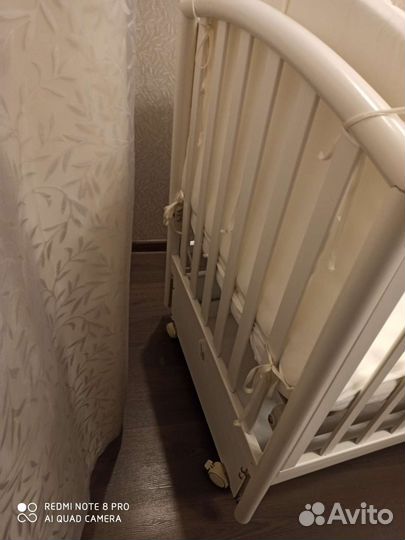 Детская кроватка pali с маятниковым механизмом