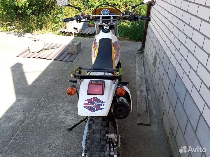 Suzuki DR 250 (Djebel)