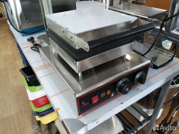 Электрическая вафельница новая airhot WE-1B